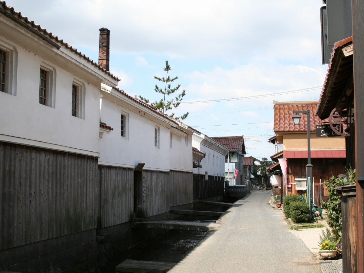 Shirakabe Dozogun Akagawara_2